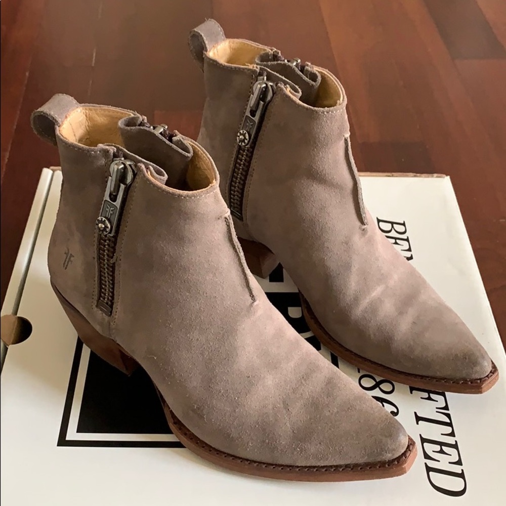 Frye Sacha Moro Shortie Boot Grey Suede 5.5 EUC